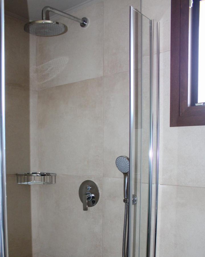 Agali Supreme Hospitality And Comfort Афітос Екстер'єр фото